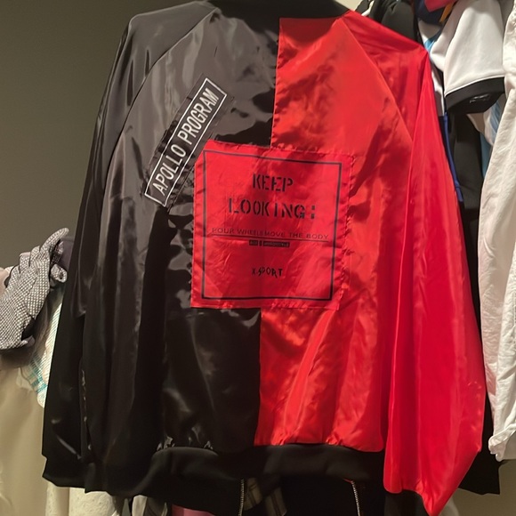 SPLIT BLACK/RED POLYESTER JACKET - Picture 2 of 3